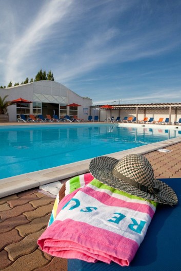 Location de vacances - Camping à La Tranche-sur-Mer - La piscine extérieure