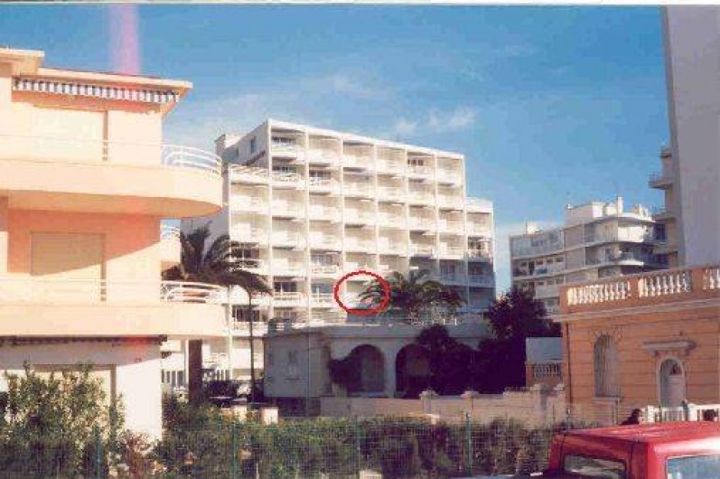 Location de vacances - Appartement à Juan les Pins - vue de l'immeuble