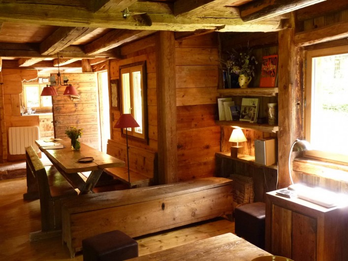 Location de vacances - Chalet à Saint-Gervais-les-Bains - salon et salle a manger