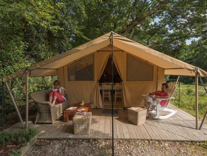 Location de vacances - Camping à Rochefort-en-Terre - Tente Cotton Lodge - 2 chambres