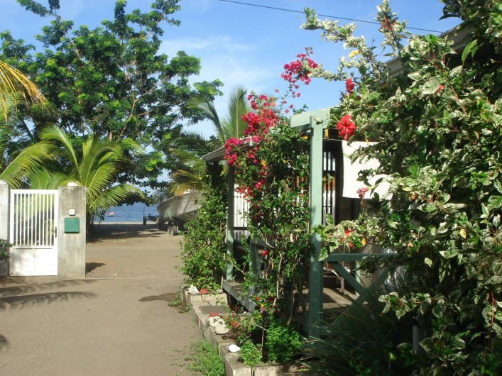 Location de vacances - Bungalow - Mobilhome à Le Carbet - Entrée Plage