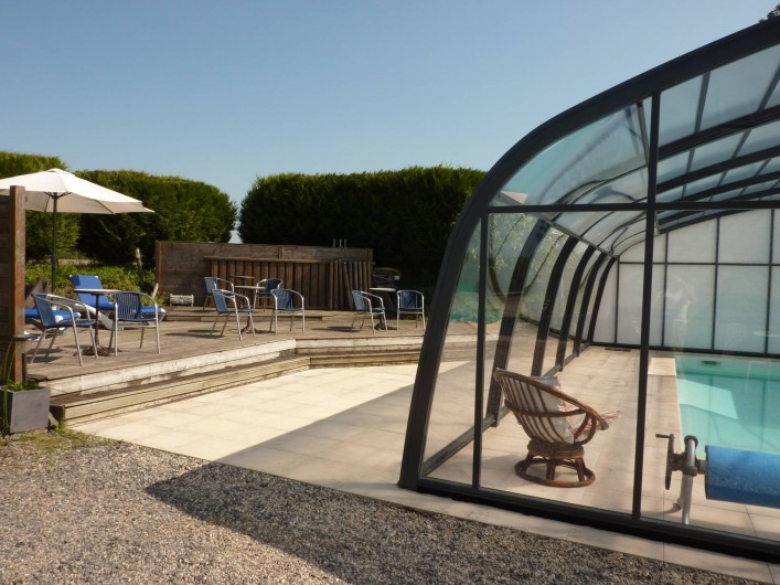 Location de vacances - Gîte à Cancale - Le coin solarium côté piscine  A partager avec nos autres hôtes