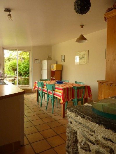 Location de vacances - Gîte à Cancale - Cuisine / salle à manger spacieuse et lumineuse