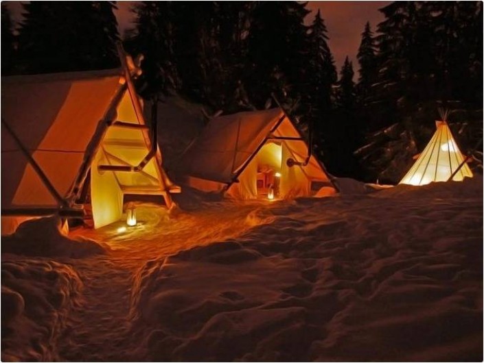 Location de vacances - Tipi à Mont-Saxonnex - Ambiance nocturne sur le camp Altipik
