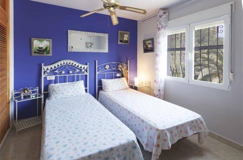 Location de vacances - Villa à Gandia - chambre double junior 2 lits 1ere étage