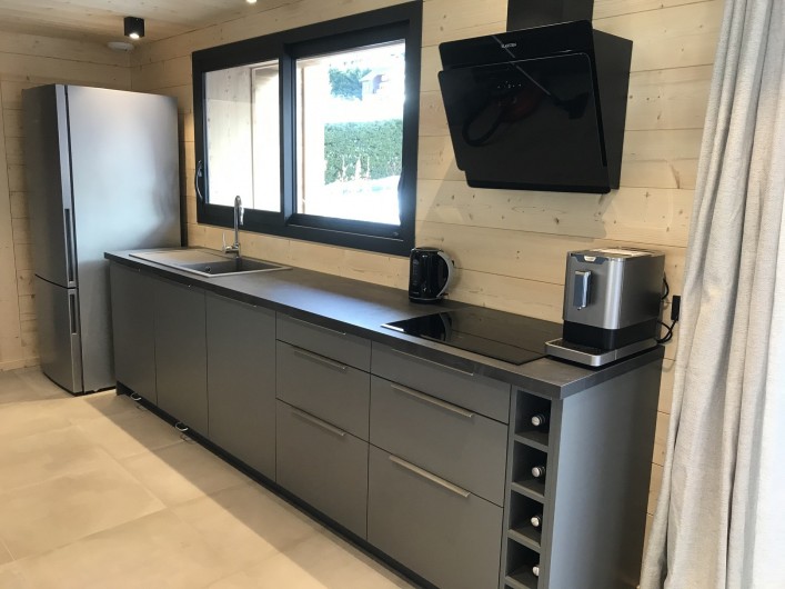 Location de vacances - Appartement à Les Gets - Cuisine espace cuisson