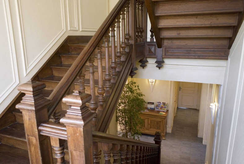 Location de vacances - Appartement à Cabourg - Escalier Villa