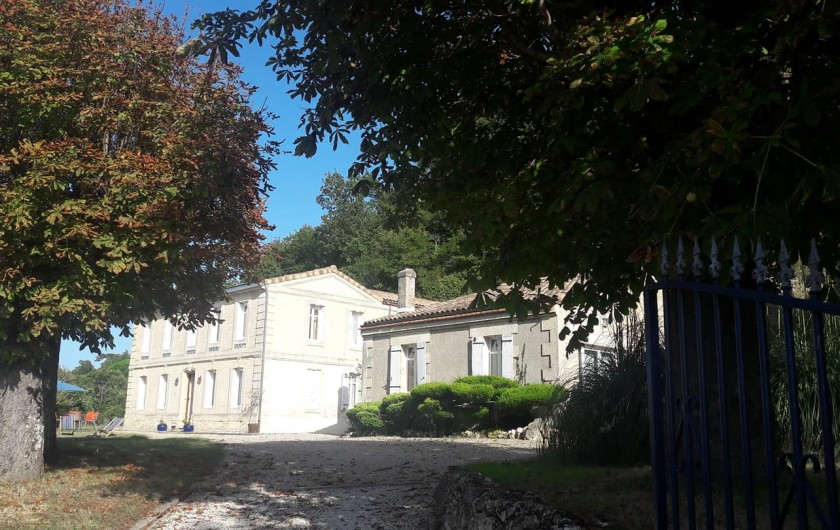 Location de vacances - Gîte à Bourg sur Gironde - Vue d'ensemble !