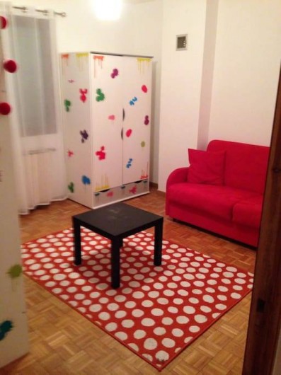 Location de vacances - Villa à Le Revest-les-Eaux - Chambre "rouge" vue sur piscine