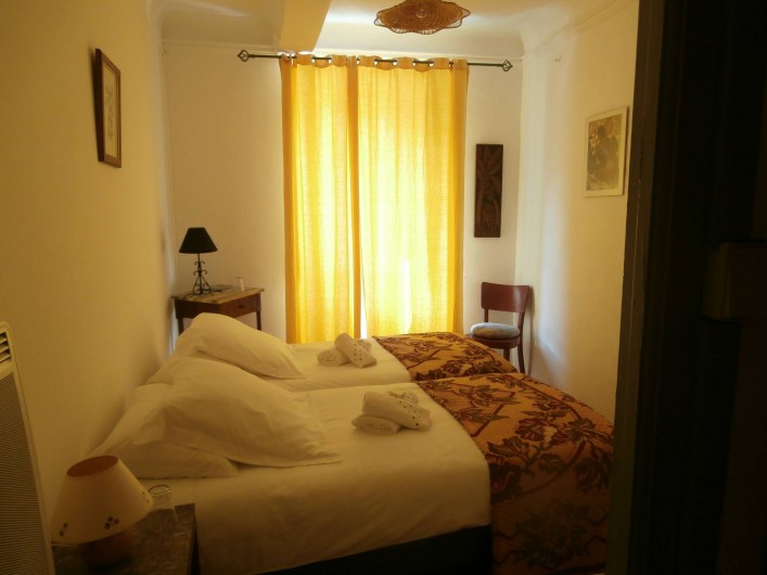 Location de vacances - Chambre d'hôtes à Bouyon - CHAMBRE UGOLIN 2 PERSONNES 50 €/NUIT