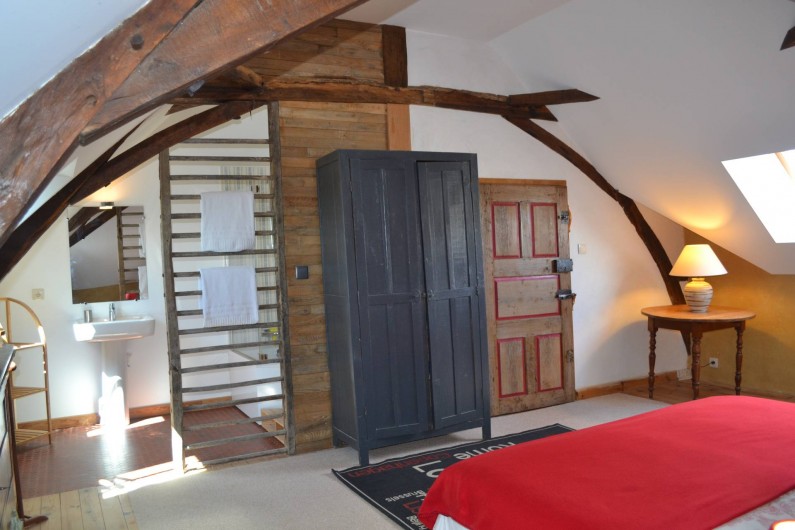 Location de vacances - Gîte à La Baconnière - Chambre 2ème étage (2 lits 90x200) avec salle de bains attenante