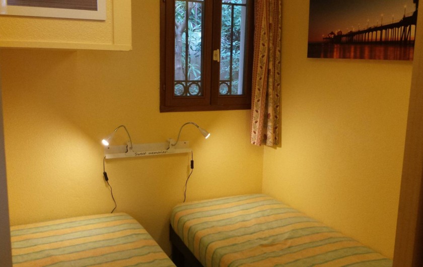Location de vacances - Appartement à Cannes - La 2ème chambre 2X80X200 pouvant passé en 160X200.