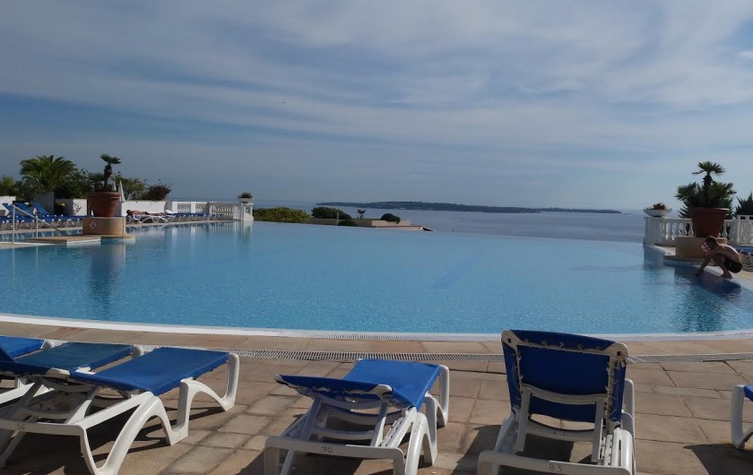 Location de vacances - Appartement à Cannes - Le matin c'est bien !...