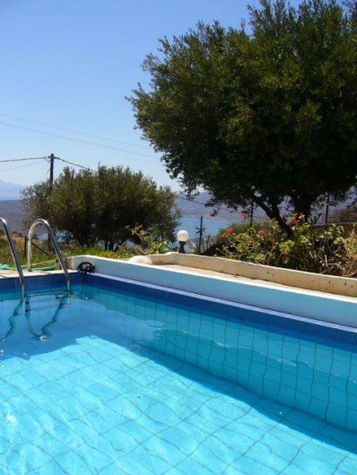 Location de vacances - Villa à Elounda - Pool and view