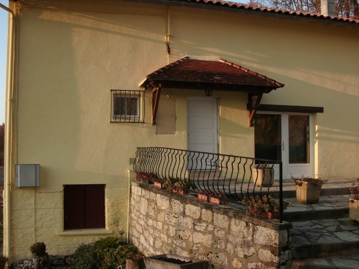 Location de vacances - Villa à Cazes-Mondenard - façade maison