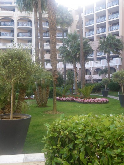 Location de vacances - Appartement à Cannes la Bocca - le jardin de la résidence