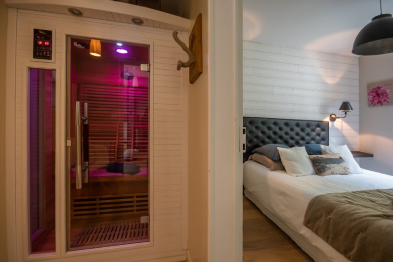Location de vacances - Appartement à Binic - Séjour avec SPA privatif massages possibles à proximité (50m)