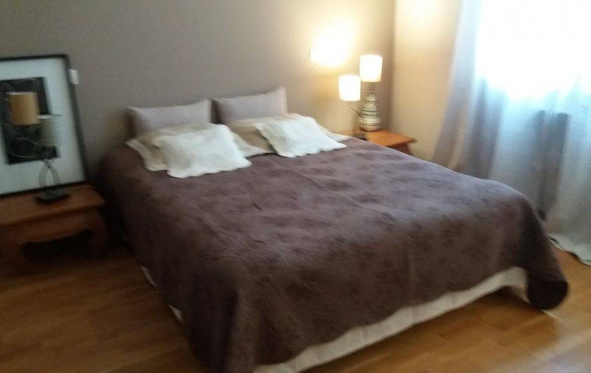 Location de vacances - Maison - Villa à Cheval-Blanc - chambre de 12m2 orientée plein sud