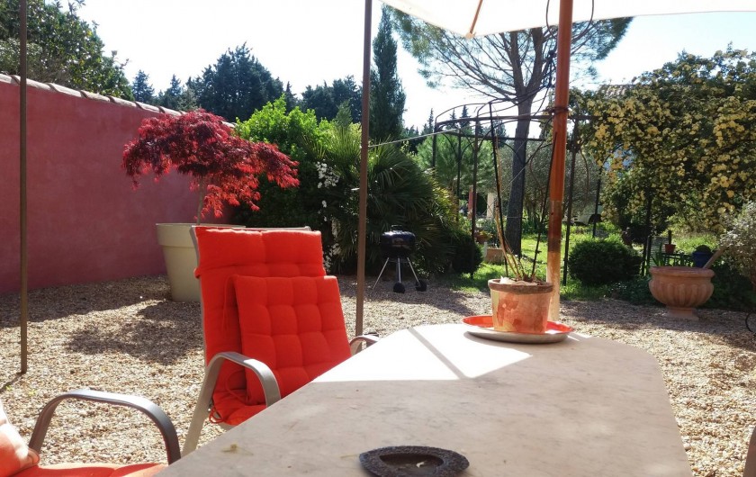 Location de vacances - Maison - Villa à Cheval-Blanc - bronzage en toute nudité protéger par le mur du vent et des regards