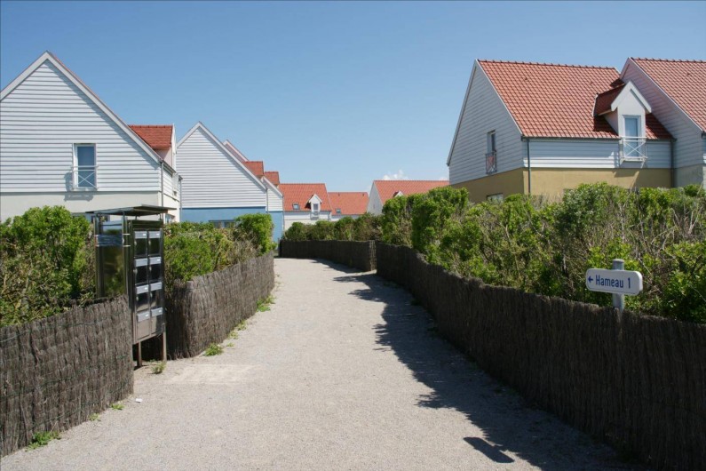 Location de vacances - Maison - Villa à Wimereux - allée d'entrée
