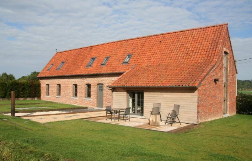 Location de vacances - Gîte à Wodecq - Maison typique de la région des collines datant de 1805. Remis à neuf en 2015