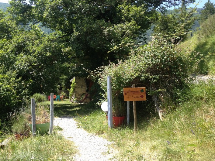 Location de vacances - Gîte à Saint-Julien-en-Quint - entrée principale