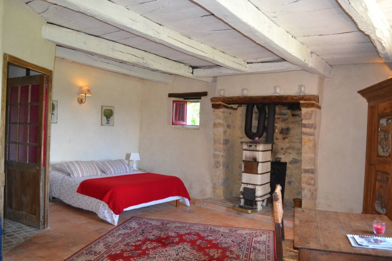 Location de vacances - Gîte à La Baconnière - Chambre avec salle de bains (douche) au rez de chaussée