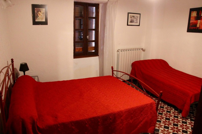 Location de vacances - Gîte à Notre-Dame-de-la-Rouvière - Vue  partielle de la   chambre   1