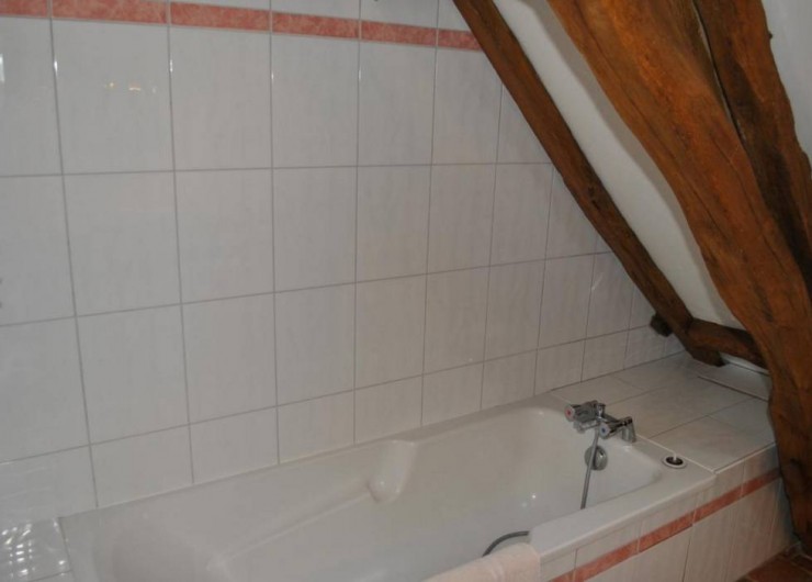 Location de vacances - Gîte à Paulmy - Salle de bain à l'étage