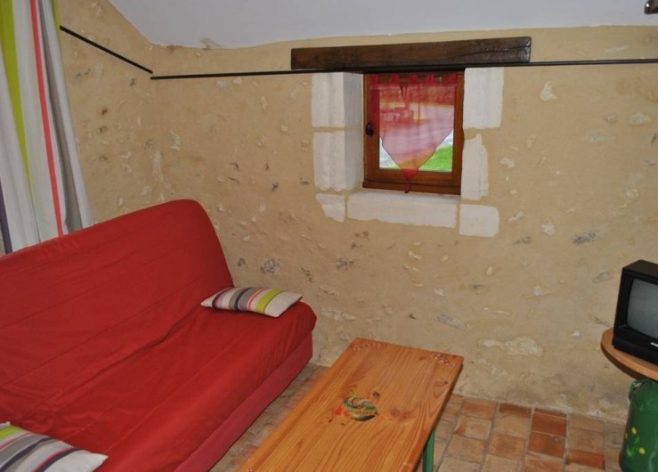 Location de vacances - Gîte à Paulmy - Petit salon dans  un fournil(ancien four à pain), clic clac bon couchage appoint