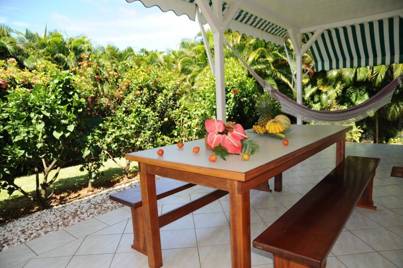 Location de vacances - Bungalow - Mobilhome à Le François - une des terrasses des bungalows.