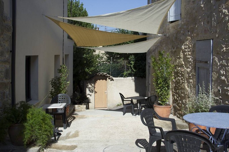 Location de vacances - Appartement à Robion - Voile d'ombrage