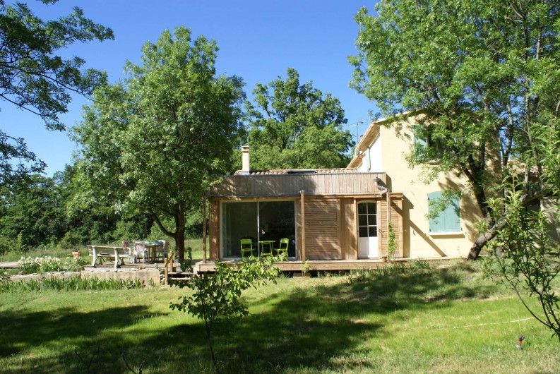 Location de vacances - Villa à Saignon - Maison avec extension en bois