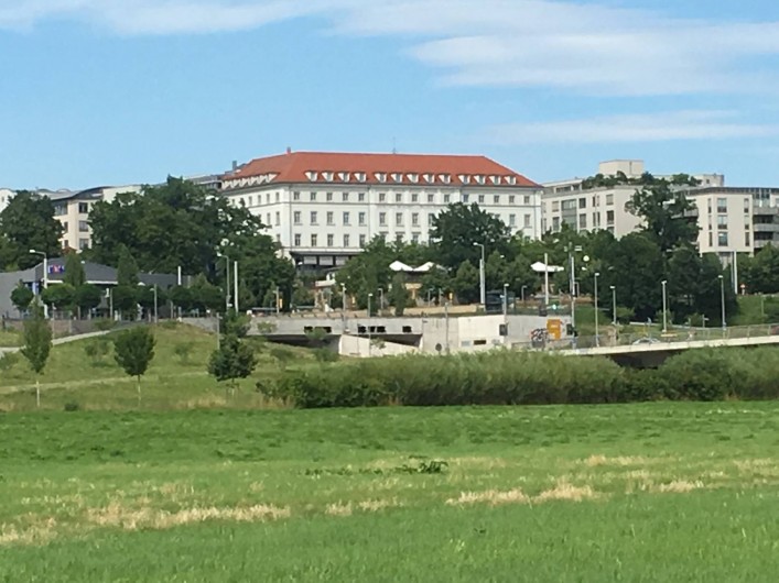 Location de vacances - Appartement à Dresde - Waldschlösschen (restaurant et brasserie en plein air) près de chez nous