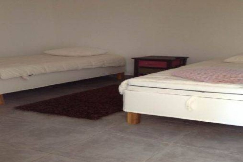 Location de vacances - Appartement à Porticcio - chambre 2 lits 90/190