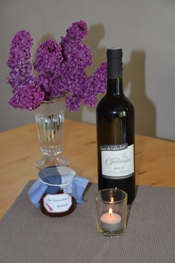 Location de vacances - Gîte à Les Assions - cadeau de bienvenue au...