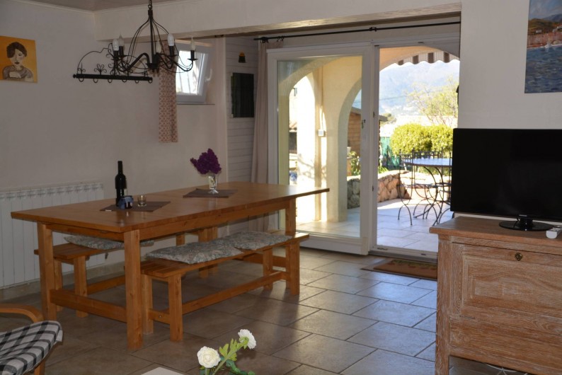 Location de vacances - Gîte à Les Assions - salle à manger