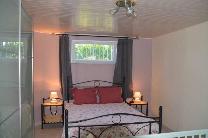 Location de vacances - Gîte à Les Assions - chambre 1 lit double 1 lit simple 1 lit bb sur demande