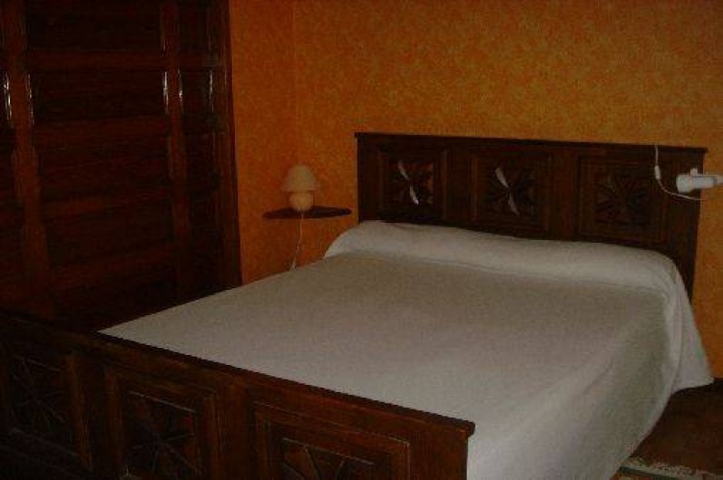 Location de vacances - Gîte à Ayzac-Ost - Séjour-chambre