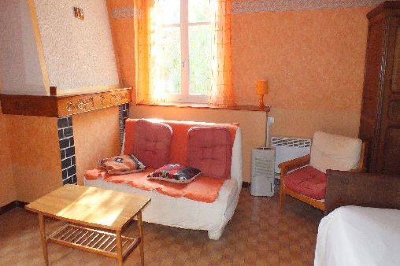 Location de vacances - Gîte à Ayzac-Ost - Séjour-chambre