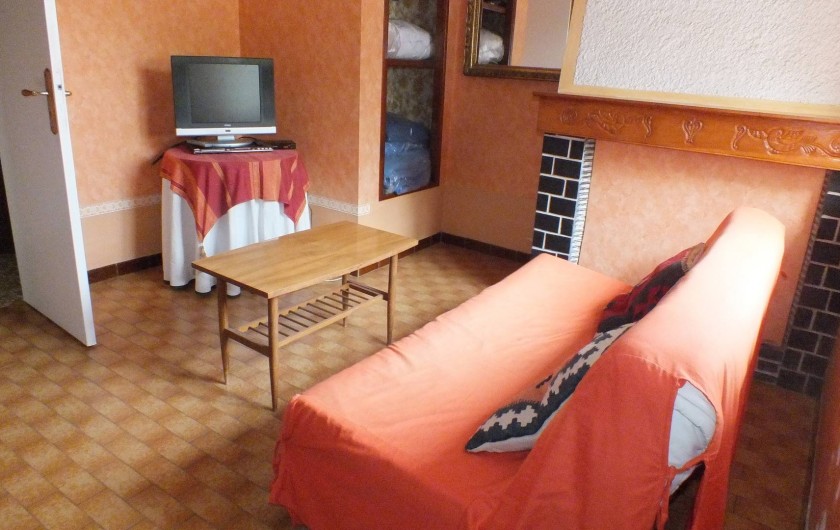 Location de vacances - Gîte à Ayzac-Ost - Séjour-chambre