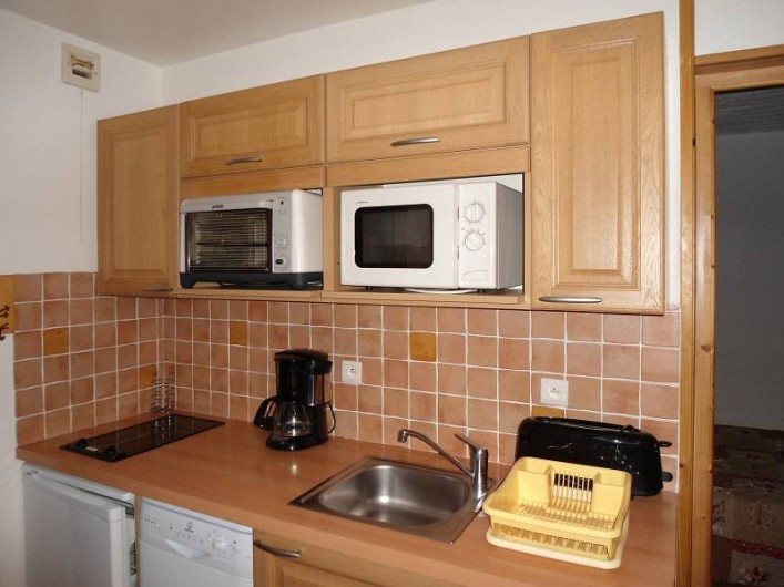 Location de vacances - Chalet à Cohennoz - LE PERCE NEIGE (n°6) - Appartement 5 pers. - Coin cuisine