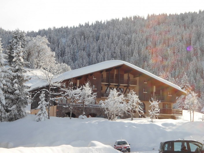 Location de vacances - Chalet à Cohennoz - CHALET LA CROIX DES AMBAILLES EN HIVER...