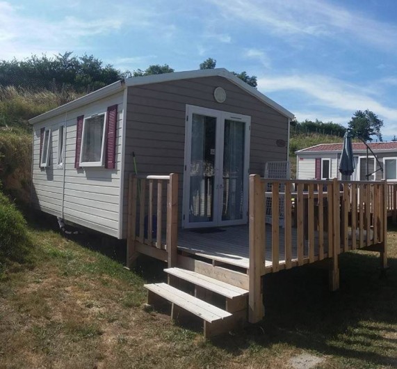 Location de vacances - Camping à Langogne - Location de mobil-home de 1 à 3 chambres, de 2 à 8 personnes