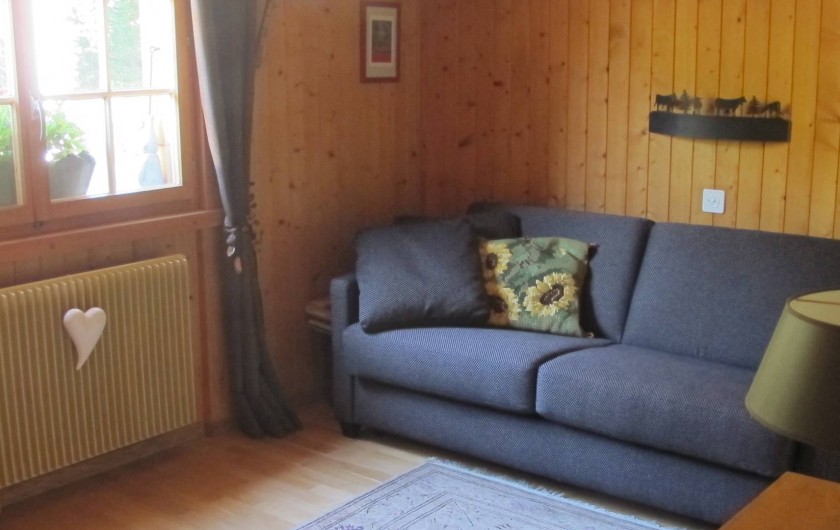 Location de vacances - Chalet à Bruson - chambre à coucher ( canapé lit double