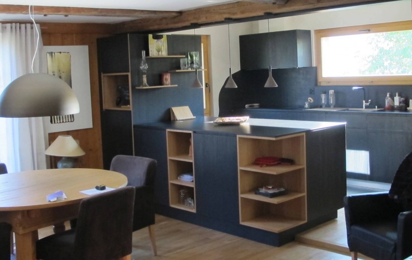Location de vacances - Chalet à Bruson - coin repas cuisine