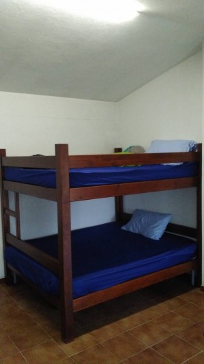 Location de vacances - Chalet à Guspini - L'espace couchage du cabanon