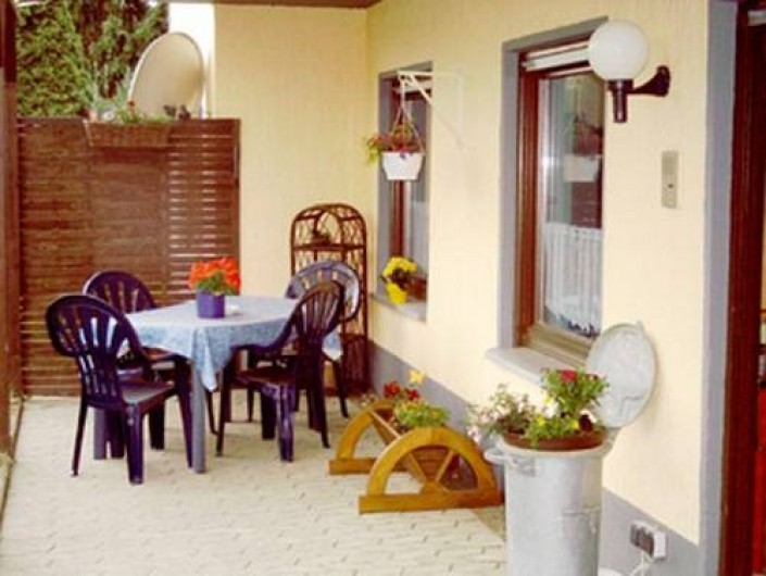 Location de vacances - Gîte à Allendorf - Terrasse et entree