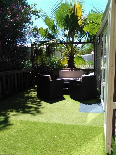 Location de vacances - Bungalow - Mobilhome à Vias - La terrasse - espace salon de jardin
