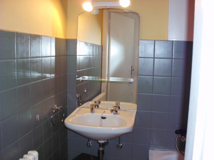 Location de vacances - Appartement à Koksijde - salle de bain avec bagnoire